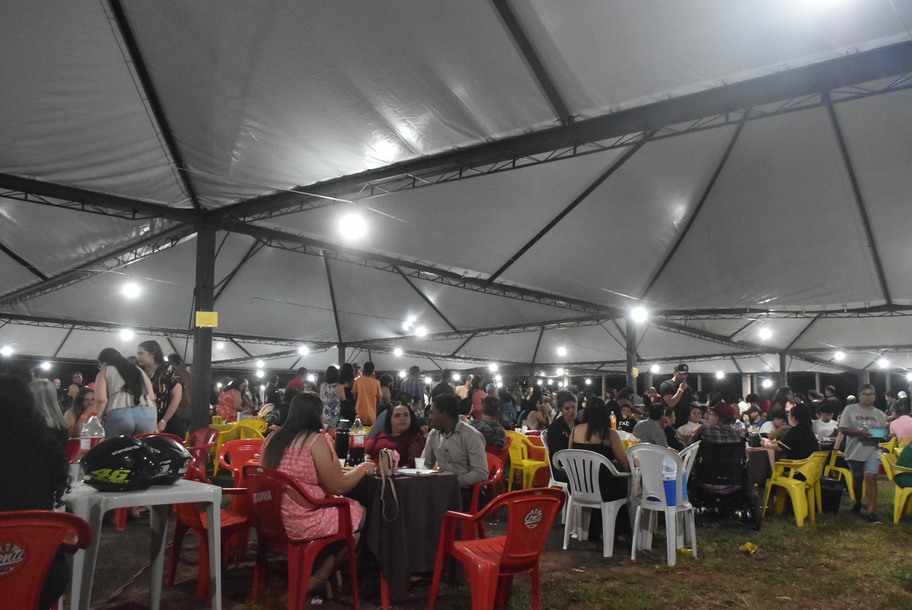 Iguatemi: Confraternização dos servidores municipais reúne mais de duas mil pessoas