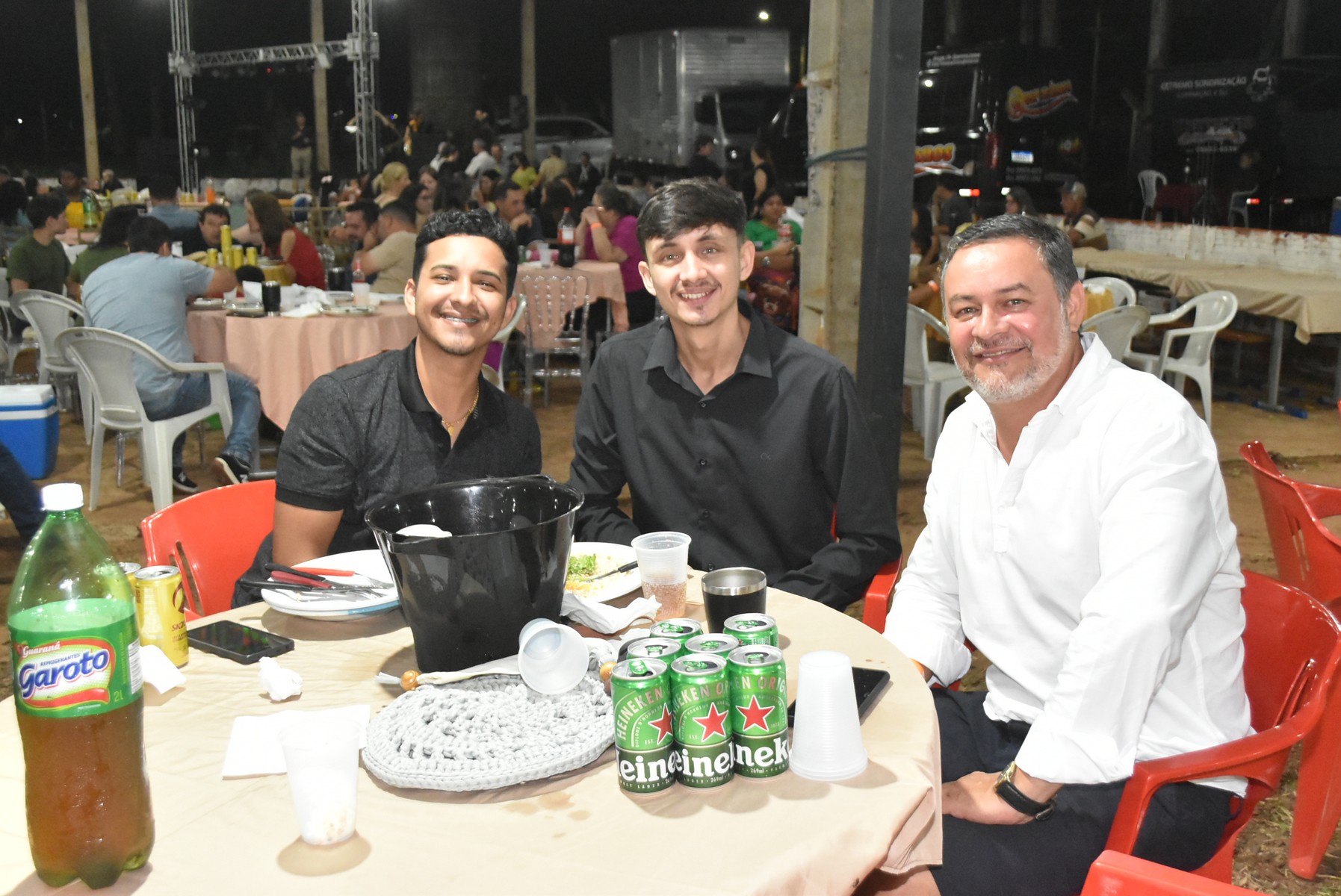 Iguatemi: Confraternização dos servidores municipais reúne mais de duas mil pessoas