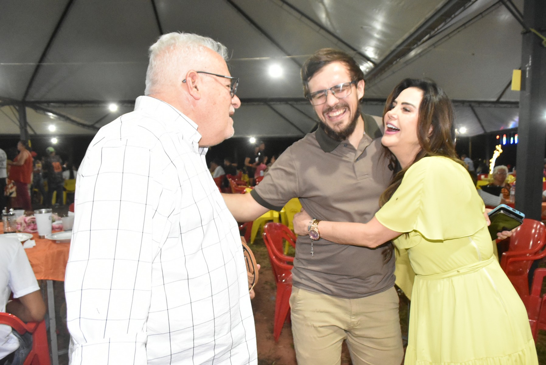 Iguatemi: Confraternização dos servidores municipais reúne mais de duas mil pessoas