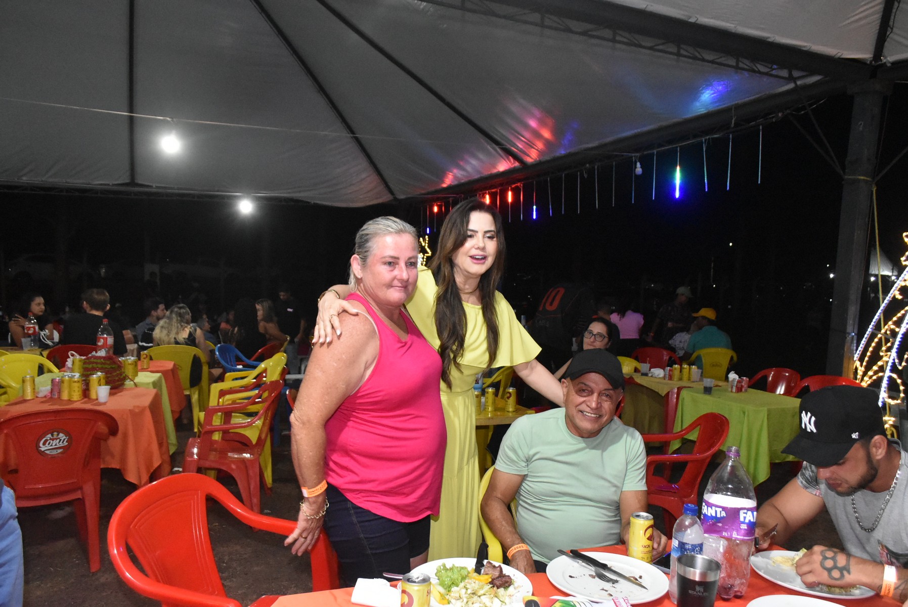 Iguatemi: Confraternização dos servidores municipais reúne mais de duas mil pessoas