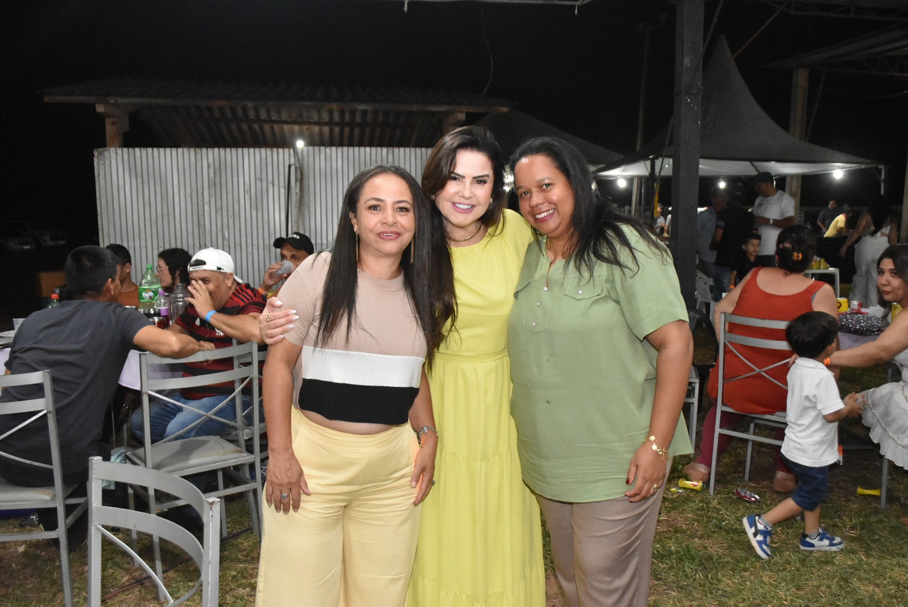 Iguatemi: Confraternização dos servidores municipais reúne mais de duas mil pessoas