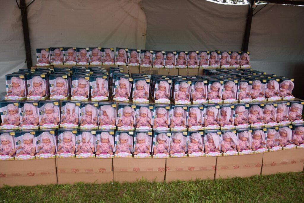 4 mil brinquedos distribuídos levam alegria às crianças iguatemienses na 5ª edição do Natal Feliz