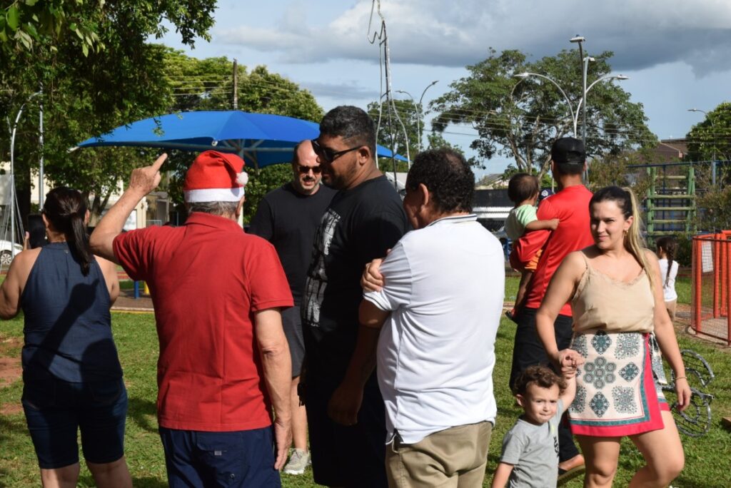 4 mil brinquedos distribuídos levam alegria às crianças iguatemienses na 5ª edição do Natal Feliz