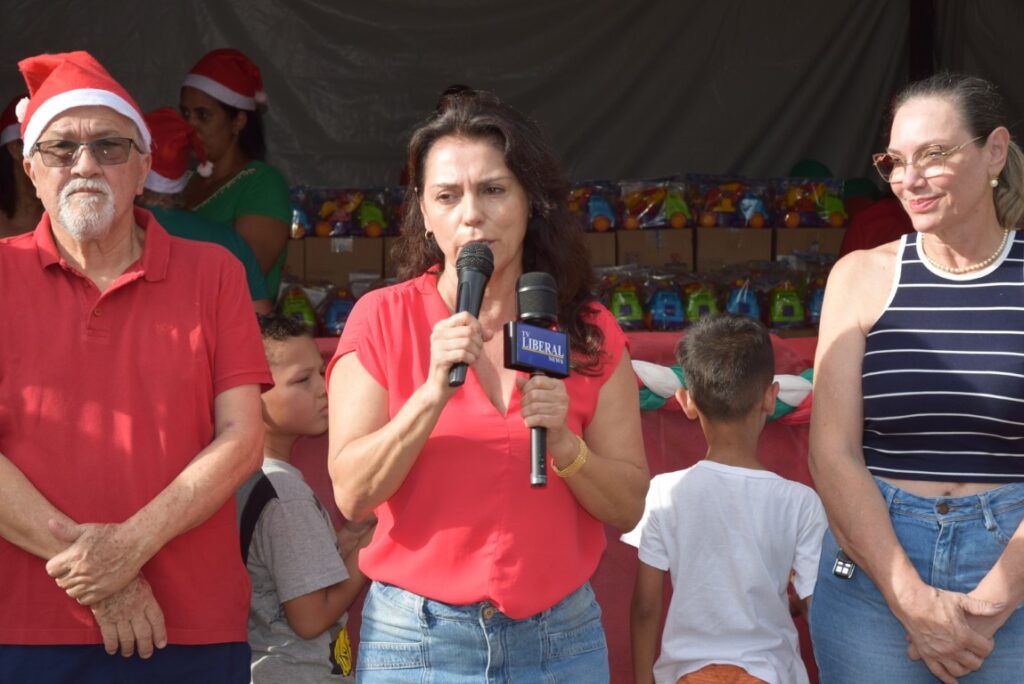 4 mil brinquedos distribuídos levam alegria às crianças iguatemienses na 5ª edição do Natal Feliz