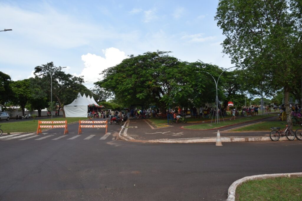 4 mil brinquedos distribuídos levam alegria às crianças iguatemienses na 5ª edição do Natal Feliz