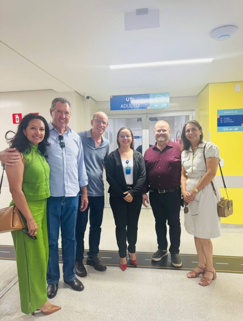 Prefeito e secretárias de Paranhos acompanham inauguração do Hospital Regional de Dourados