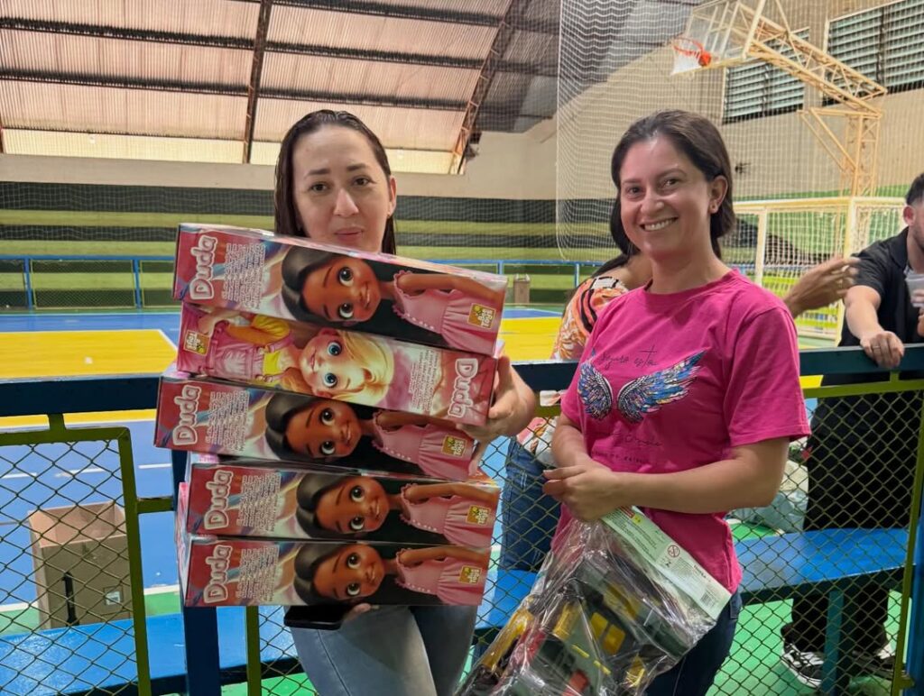 Concluídas as entregas de brinquedos em Paranhos