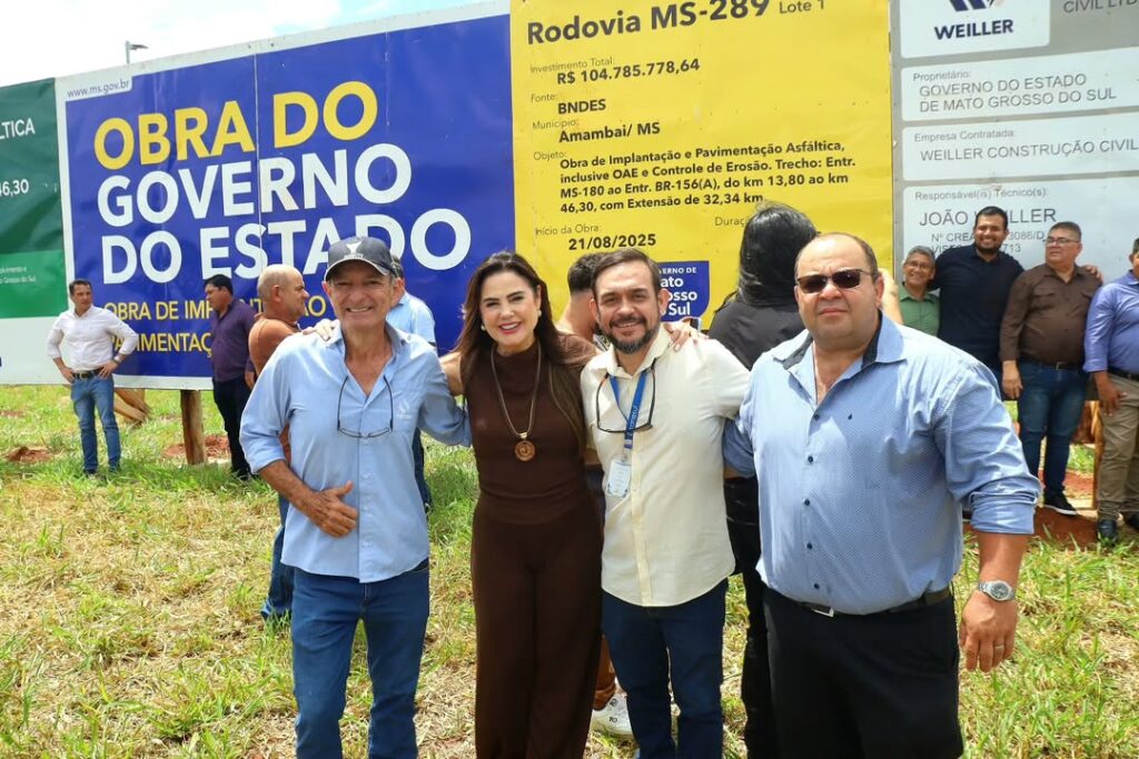 Mara Caseiro e Eduardo Riedel assinam autorização para pavimentação da MS-289, entre Amambai e Juti