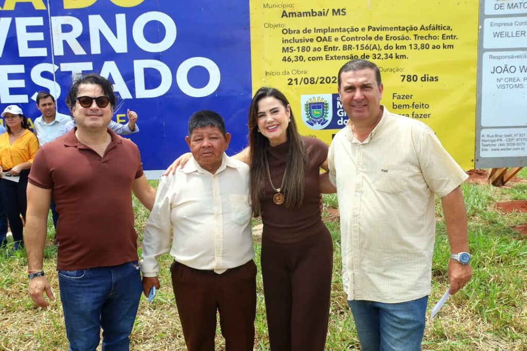 Mara Caseiro e Eduardo Riedel assinam autorização para pavimentação da MS-289, entre Amambai e Juti