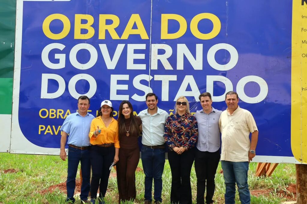 Mara Caseiro e Eduardo Riedel assinam autorização para pavimentação da MS-289, entre Amambai e Juti