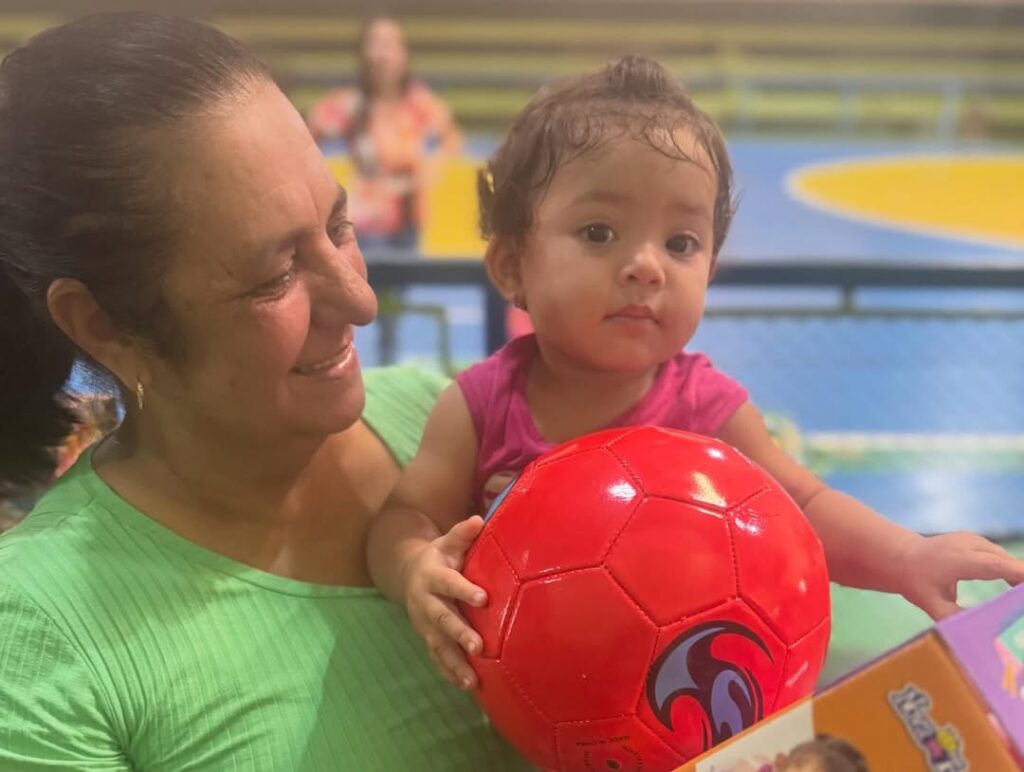 Concluídas as entregas de brinquedos em Paranhos