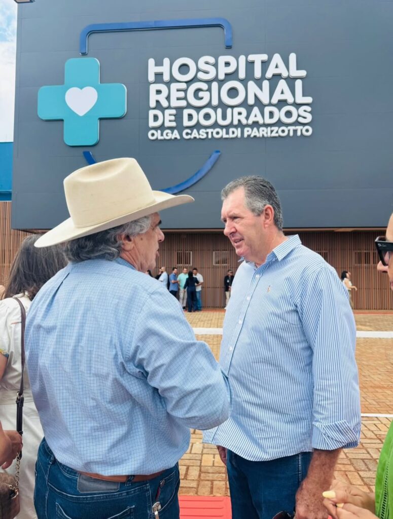 Prefeito e secretárias de Paranhos acompanham inauguração do Hospital Regional de Dourados