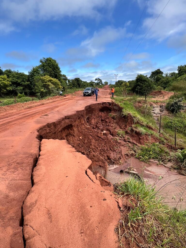 Após grandes estragos provocados pelas chuvas Paranhos vai decretar situação de emergência Após grandes estragos provocados pelas chuvas Paranhos vai decretar situação de emergência