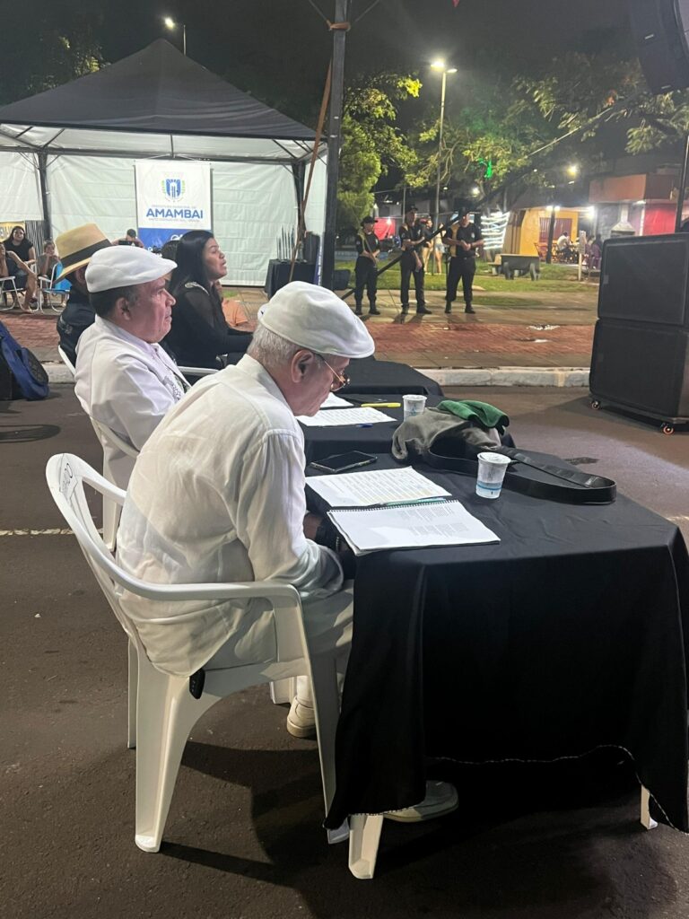 11º Festibai transforma sábado em noite de talento, música e espírito natalino em Amambai