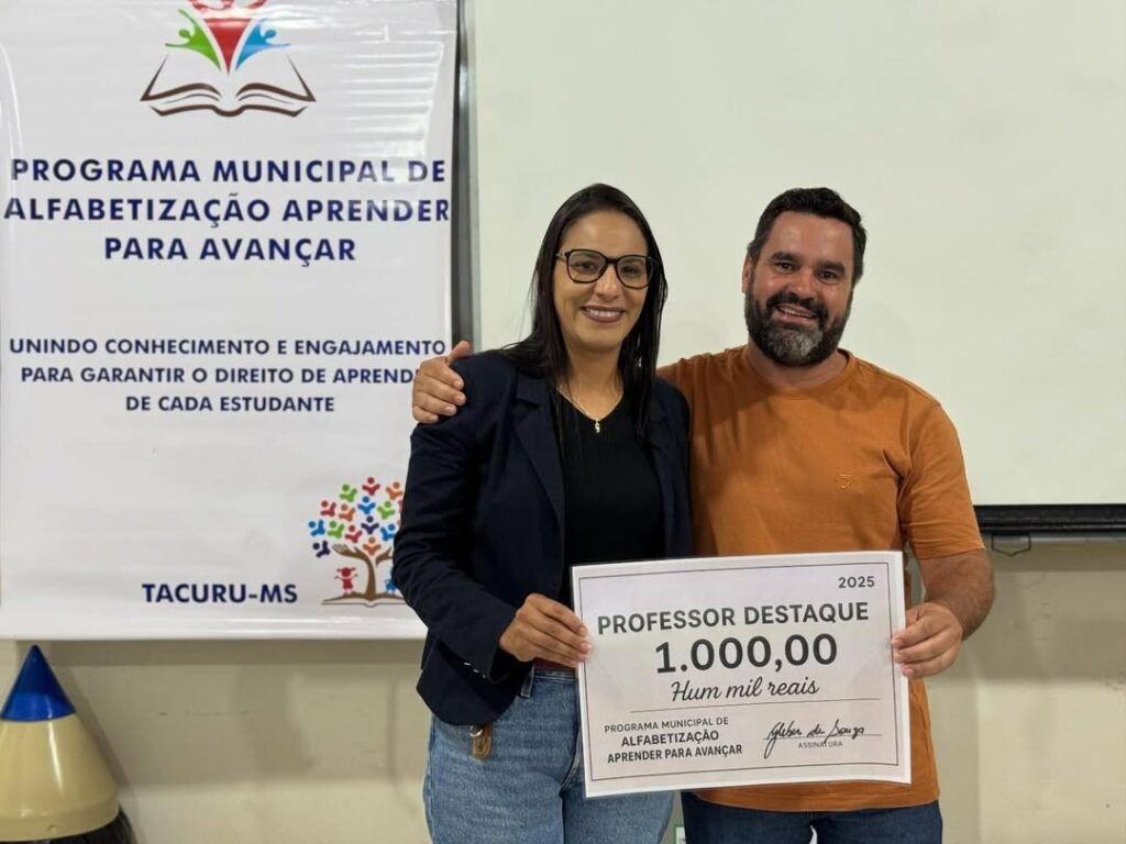 Tacuru realiza 1ª edição do Prêmio Professor Destaque 2025