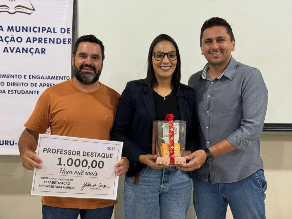 Tacuru realiza 1ª edição do Prêmio Professor Destaque 2025