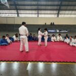 Prefeitura de Amambai realiza entrega de faixas a alunos do judô da Vila Cristina e da Aldeia Limão Verde