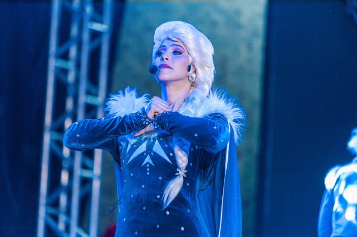 Mais de 3 mil pessoas prestigiam o acender das luzes natalinas em Caarapó