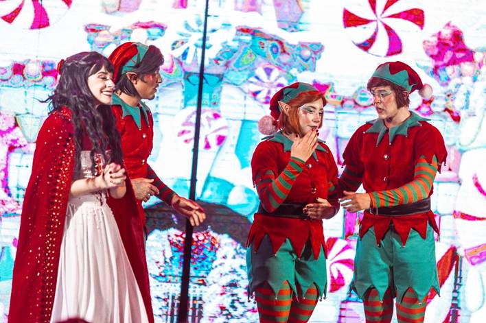 Mais de 3 mil pessoas prestigiam o acender das luzes natalinas em Caarapó