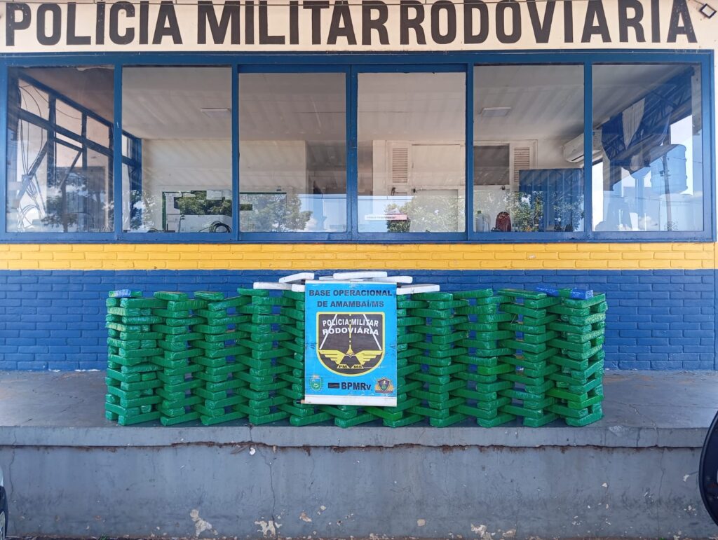 BPMRv apreende 200 kg de maconha durante fiscalização na MS-156, em Amambai