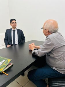 Prefeito Dr. Lídio recebe novo promotor de justiça de Iguatemi