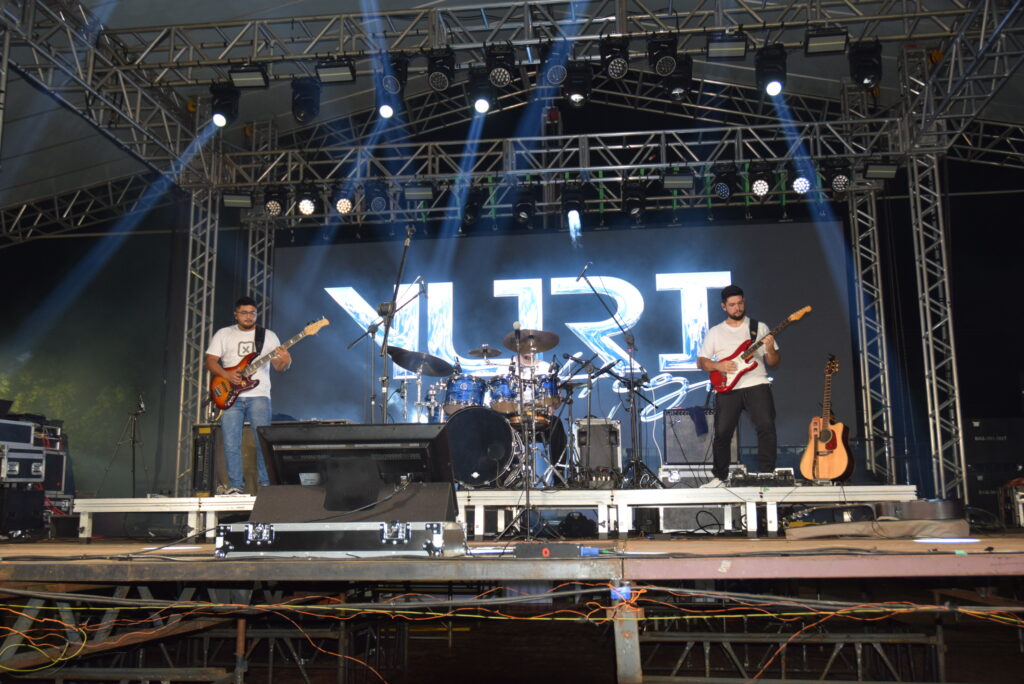 Iguatemi se despede de 2025 com belíssima festa, shows e queima de fogos na Praça João Francisco Lopes