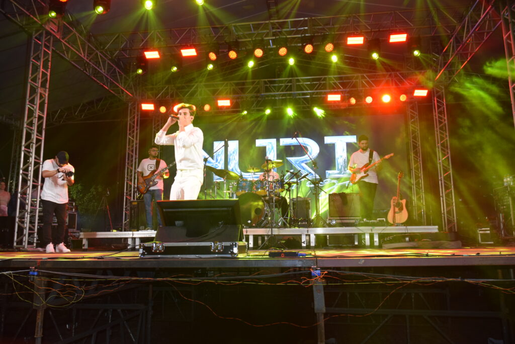 Iguatemi se despede de 2025 com belíssima festa, shows e queima de fogos na Praça João Francisco Lopes