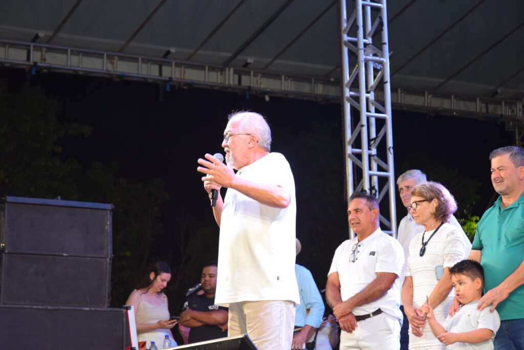 Iguatemi se despede de 2025 com belíssima festa, shows e queima de fogos na Praça João Francisco Lopes