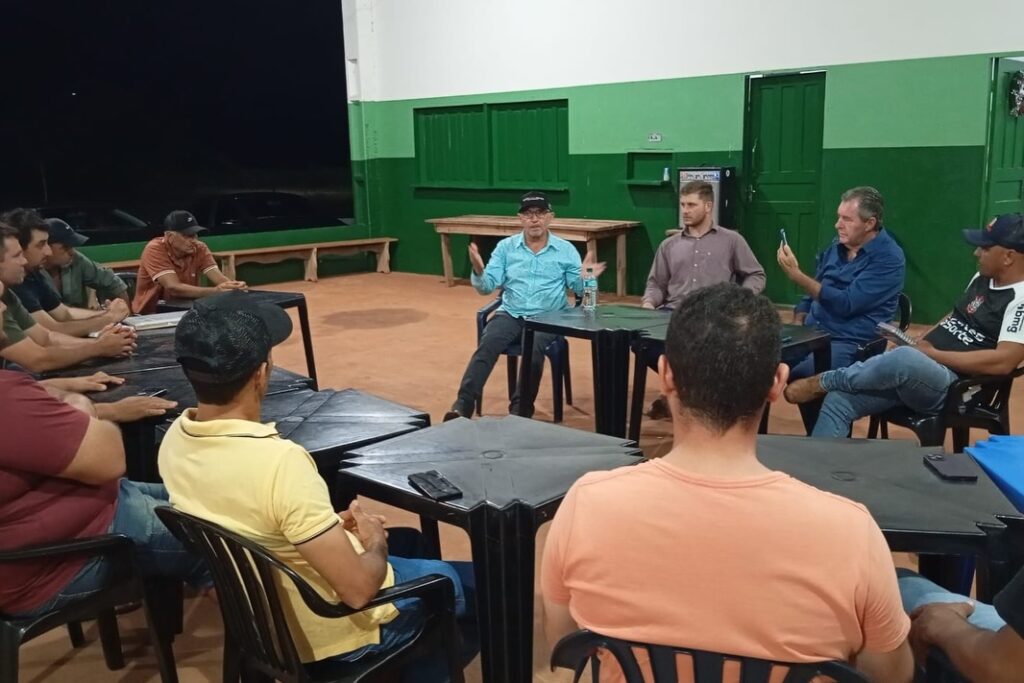 Prefeitura de Paranhos dialoga com pequenos agricultores do Assentamento Jatobá sobre demandas do setor