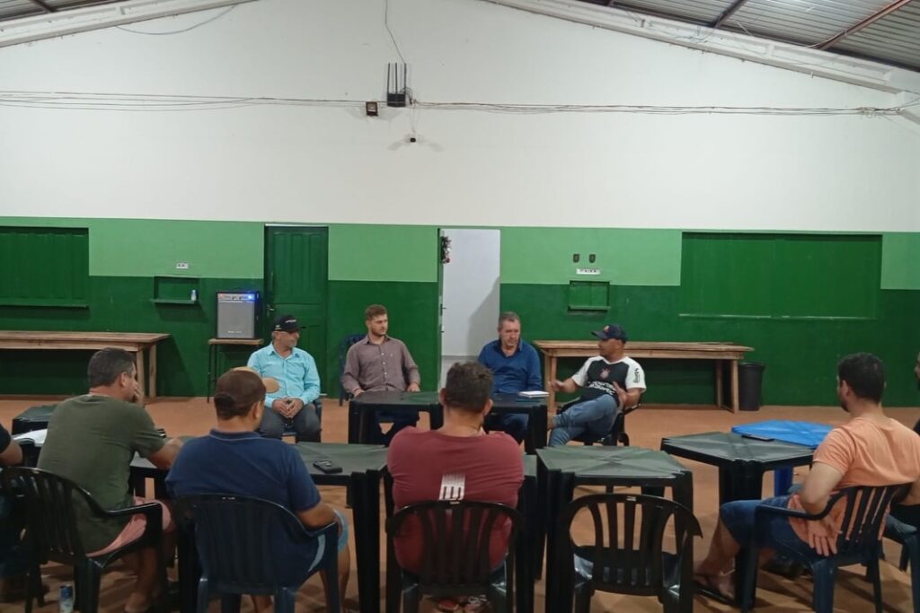 Prefeitura de Paranhos dialoga com pequenos agricultores do Assentamento Jatobá sobre demandas do setor