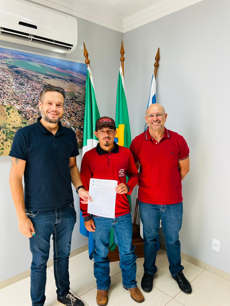 Prefeitura de Amambai firma contrato com a COOPERCICLA para coleta de recicláveis