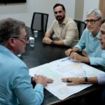 Prefeito de Sete Quedas assina ordem de serviço para obras de asfalto no bairro El Paraíso