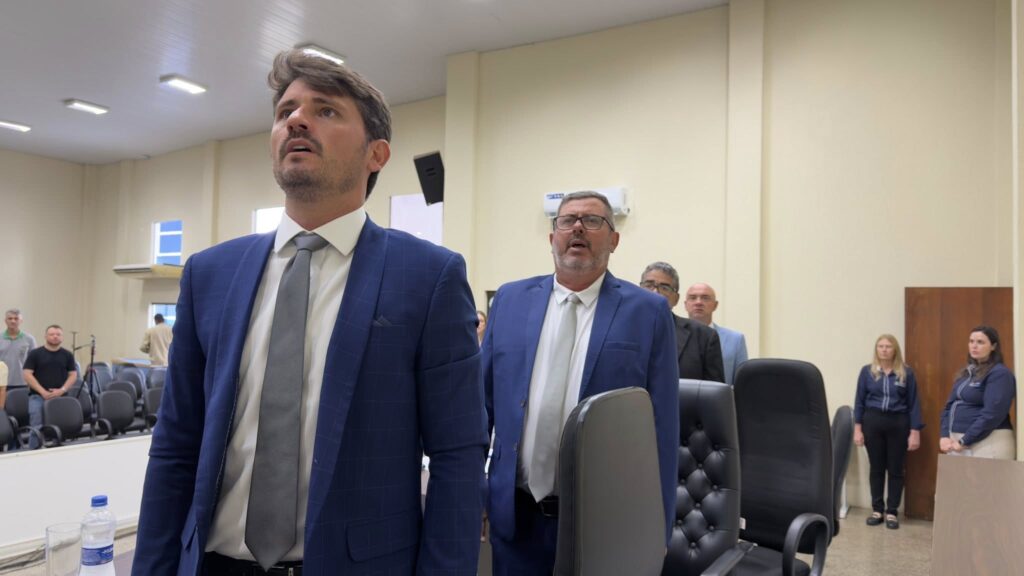 Thalles participa da abertura do ano legislativo e reforça compromisso com união e desenvolvimento de Itaquiraí Thalles participa da abertura do ano legislativo e reforça compromisso com união e desenvolvimento de Itaquiraí