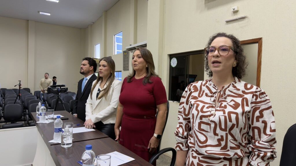 Thalles participa da abertura do ano legislativo e reforça compromisso com união e desenvolvimento de Itaquiraí Thalles participa da abertura do ano legislativo e reforça compromisso com união e desenvolvimento de Itaquiraí