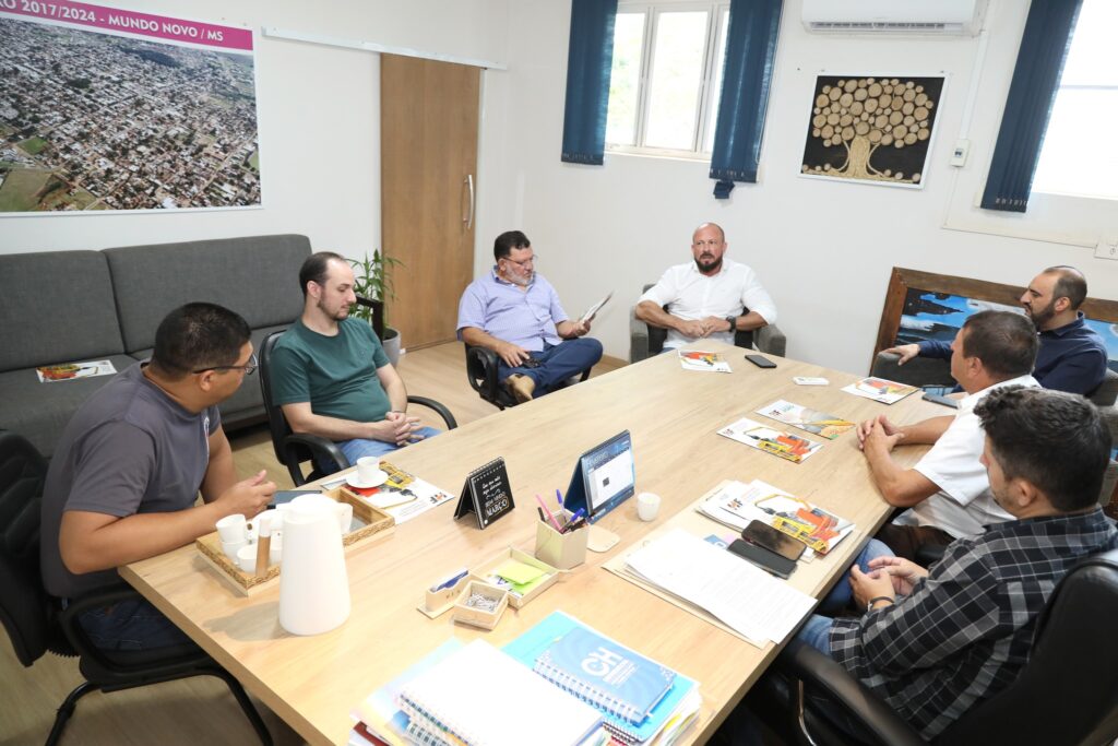 Governo de Mundo Novo recebe empresários catarinenses interessados na implantação de empresa no município