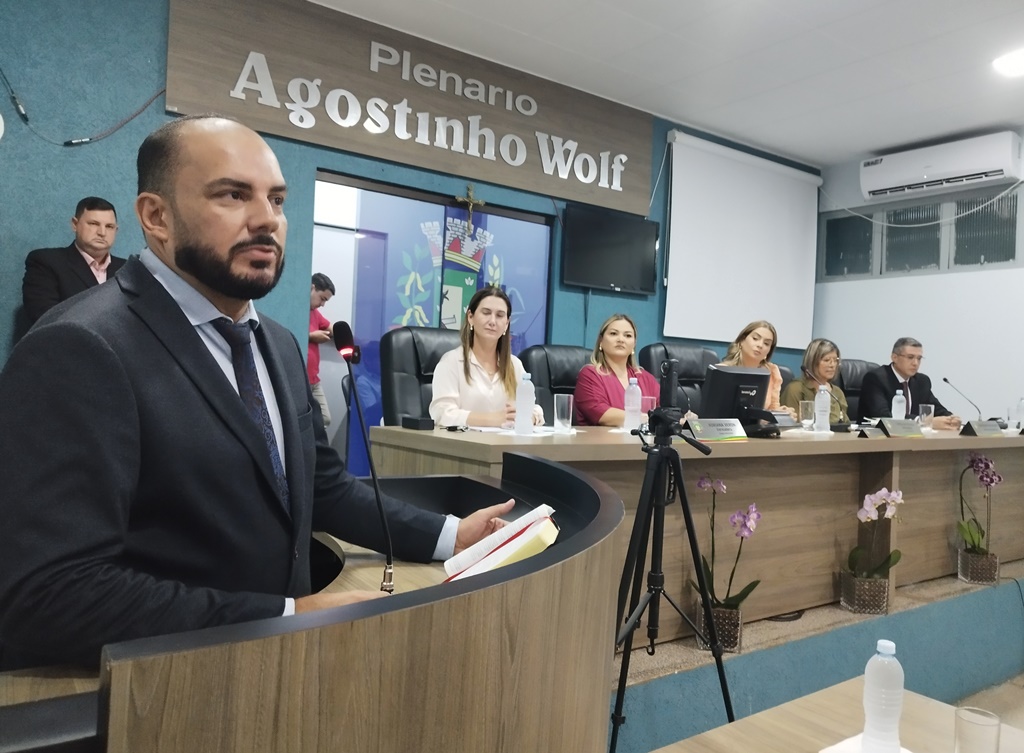 Sessão solene marca a abertura do ano legislativo 2026 na Câmara de Aral Moreira