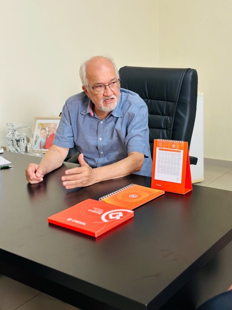 Prefeito recebe representantes da Cresol e trata da implantação da Sala de Negócios em Iguatemi