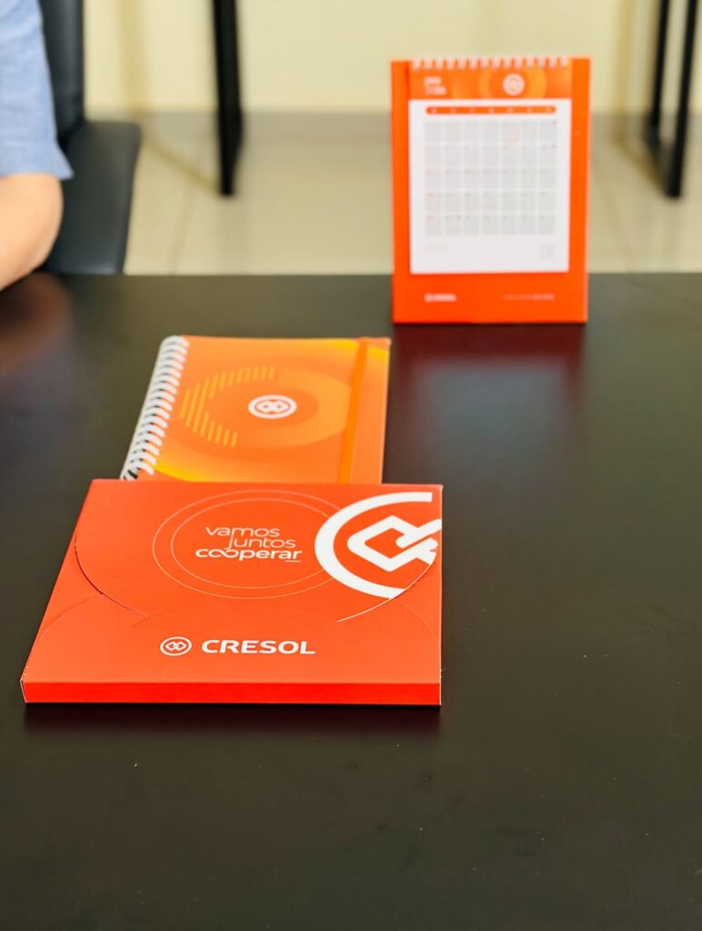 Prefeito recebe representantes da Cresol e trata da implantação da Sala de Negócios em Iguatemi