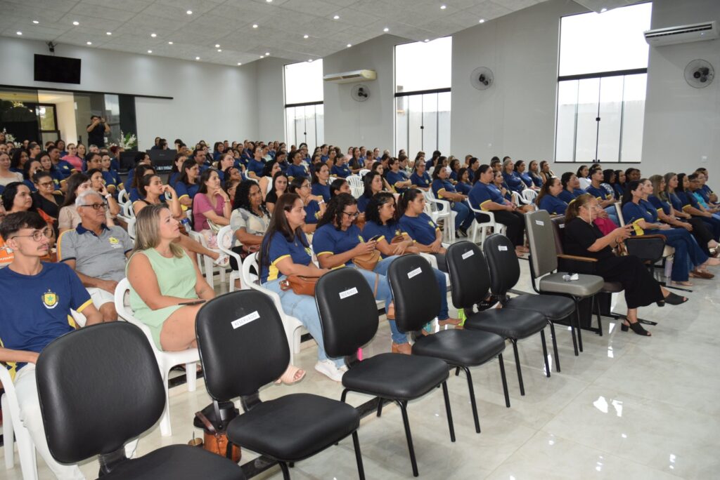 Secretaria de Educação de Iguatemi promove “formação continuada” para professores e servidores que atuam na Rede Municipal de Ensino
