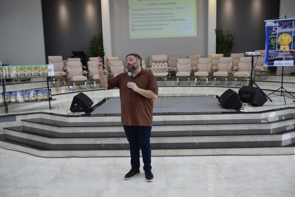 Secretaria de Educação de Iguatemi promove “formação continuada” para professores e servidores que atuam na Rede Municipal de Ensino