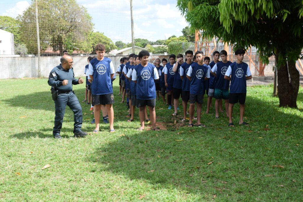 Iguatemi: Projeto da Polícia Militar "Bom de Bola, Bom na Escola" inicia suas atividades oficialmente
