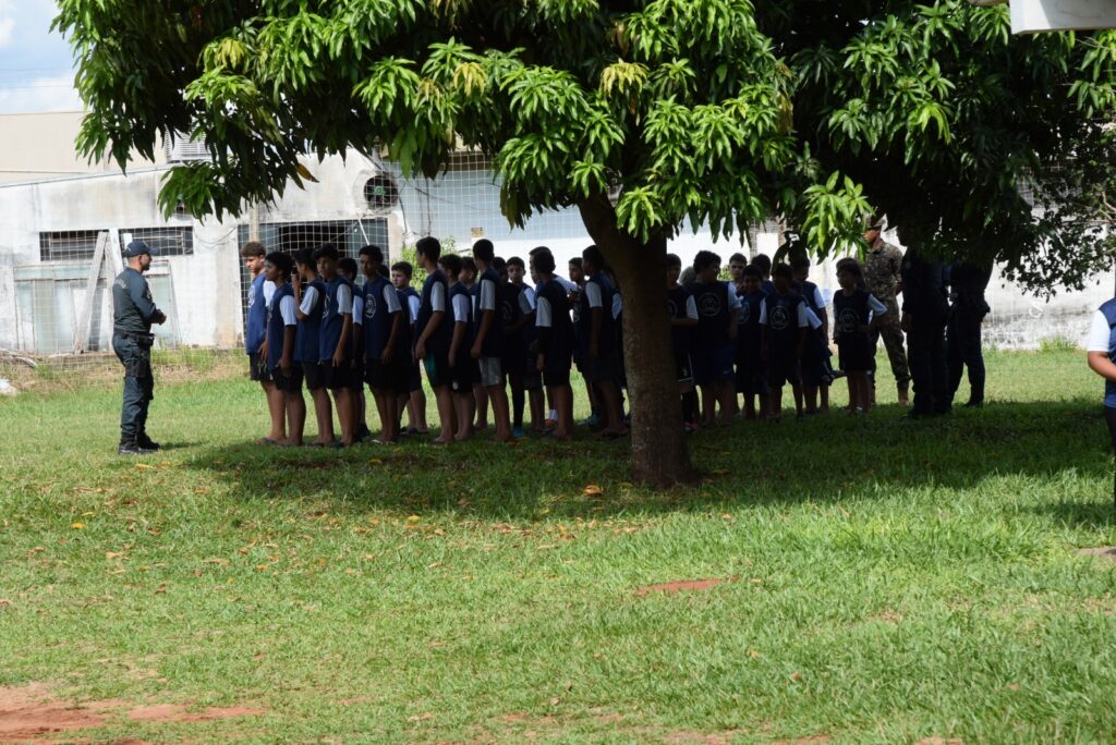 Iguatemi: Projeto da Polícia Militar "Bom de Bola, Bom na Escola" inicia suas atividades oficialmente