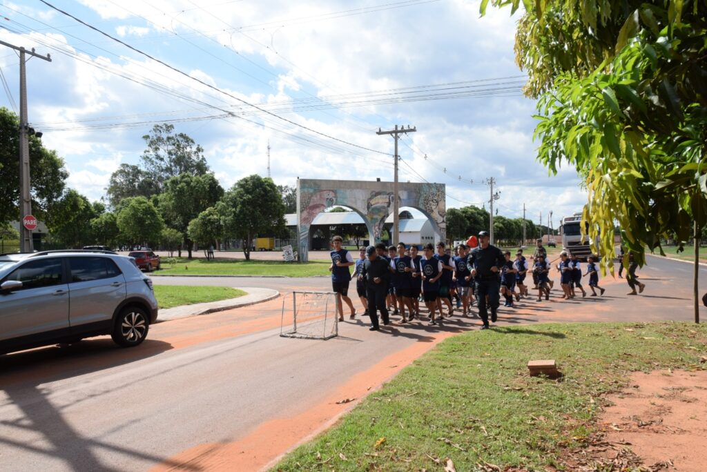 Iguatemi: Projeto da Polícia Militar "Bom de Bola, Bom na Escola" inicia suas atividades oficialmente