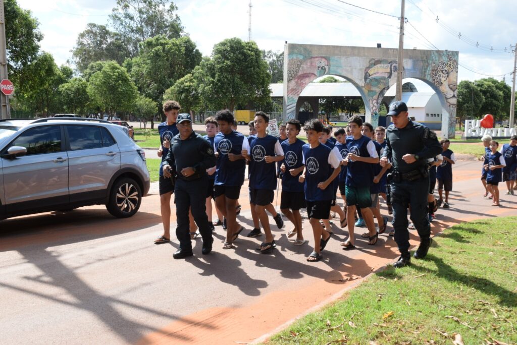 Iguatemi: Projeto da Polícia Militar "Bom de Bola, Bom na Escola" inicia suas atividades oficialmente