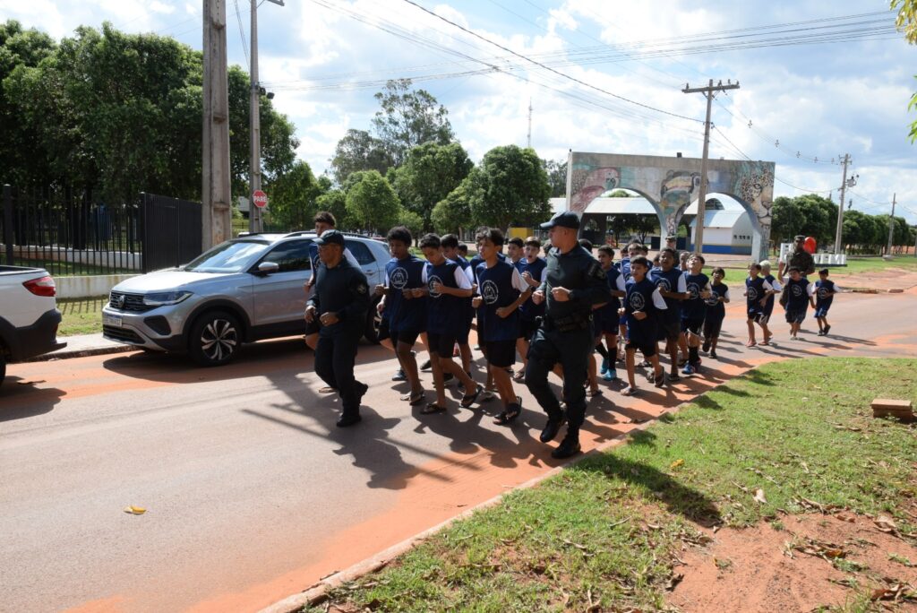 Iguatemi: Projeto da Polícia Militar "Bom de Bola, Bom na Escola" inicia suas atividades oficialmente