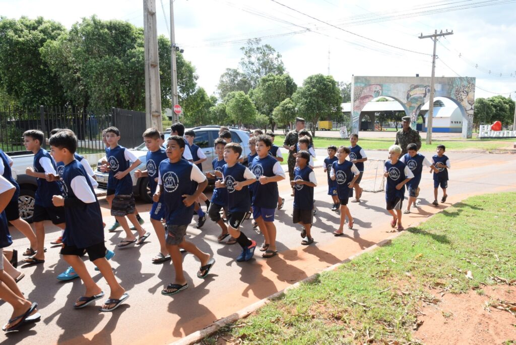Iguatemi: Projeto da Polícia Militar "Bom de Bola, Bom na Escola" inicia suas atividades oficialmente