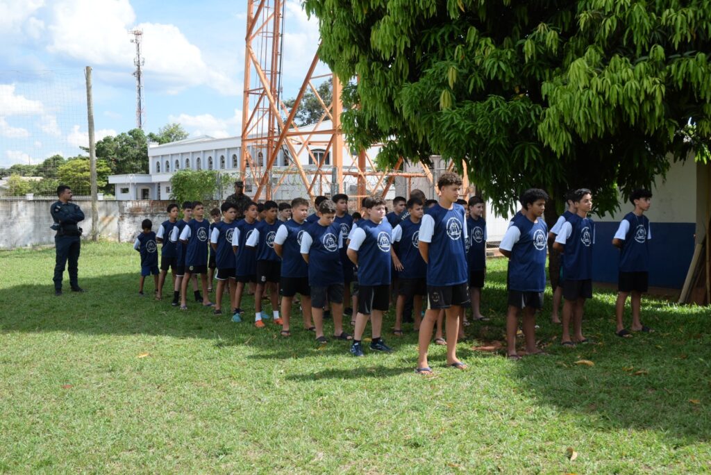 Iguatemi: Projeto da Polícia Militar "Bom de Bola, Bom na Escola" inicia suas atividades oficialmente
