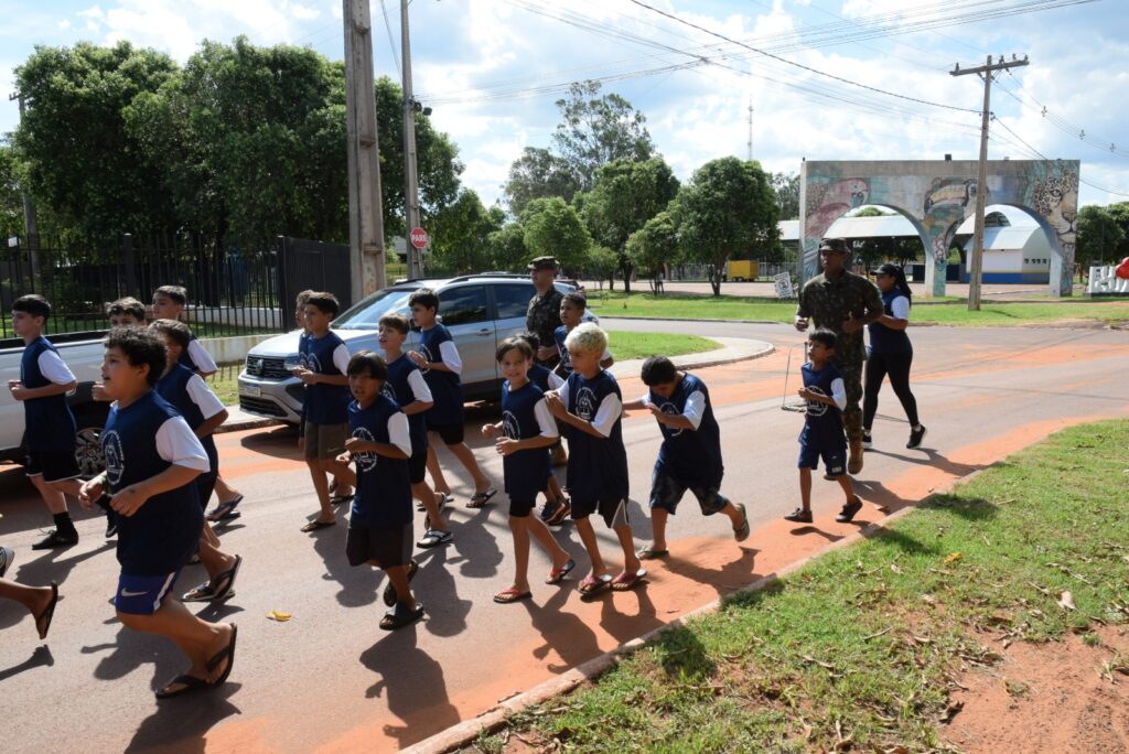 Iguatemi: Projeto da Polícia Militar "Bom de Bola, Bom na Escola" inicia suas atividades oficialmente