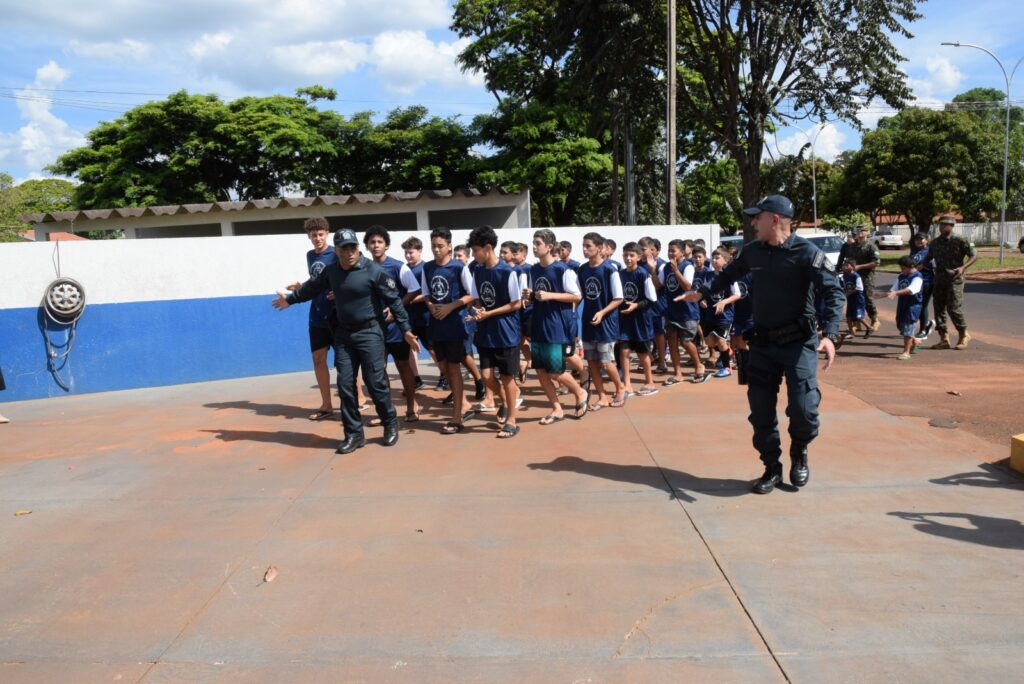 Iguatemi: Projeto da Polícia Militar "Bom de Bola, Bom na Escola" inicia suas atividades oficialmente