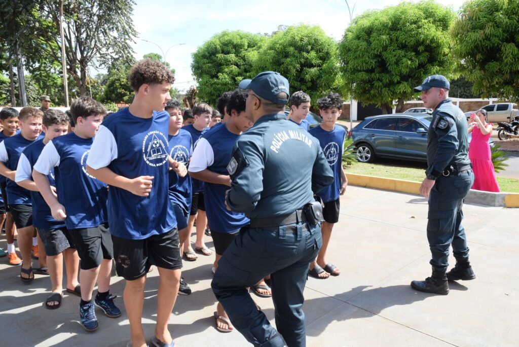 Iguatemi: Projeto da Polícia Militar "Bom de Bola, Bom na Escola" inicia suas atividades oficialmente